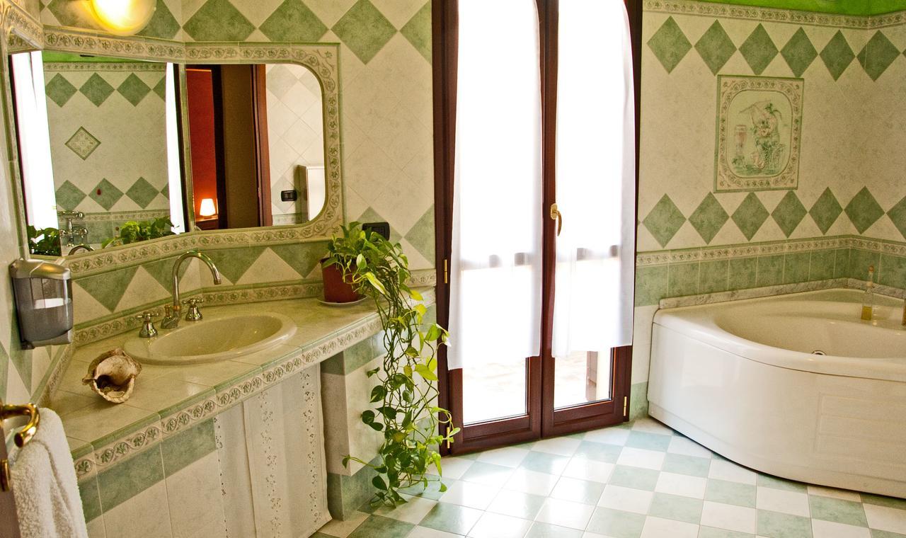 Casa Vacanze Sandalia บอซา ภายนอก รูปภาพ